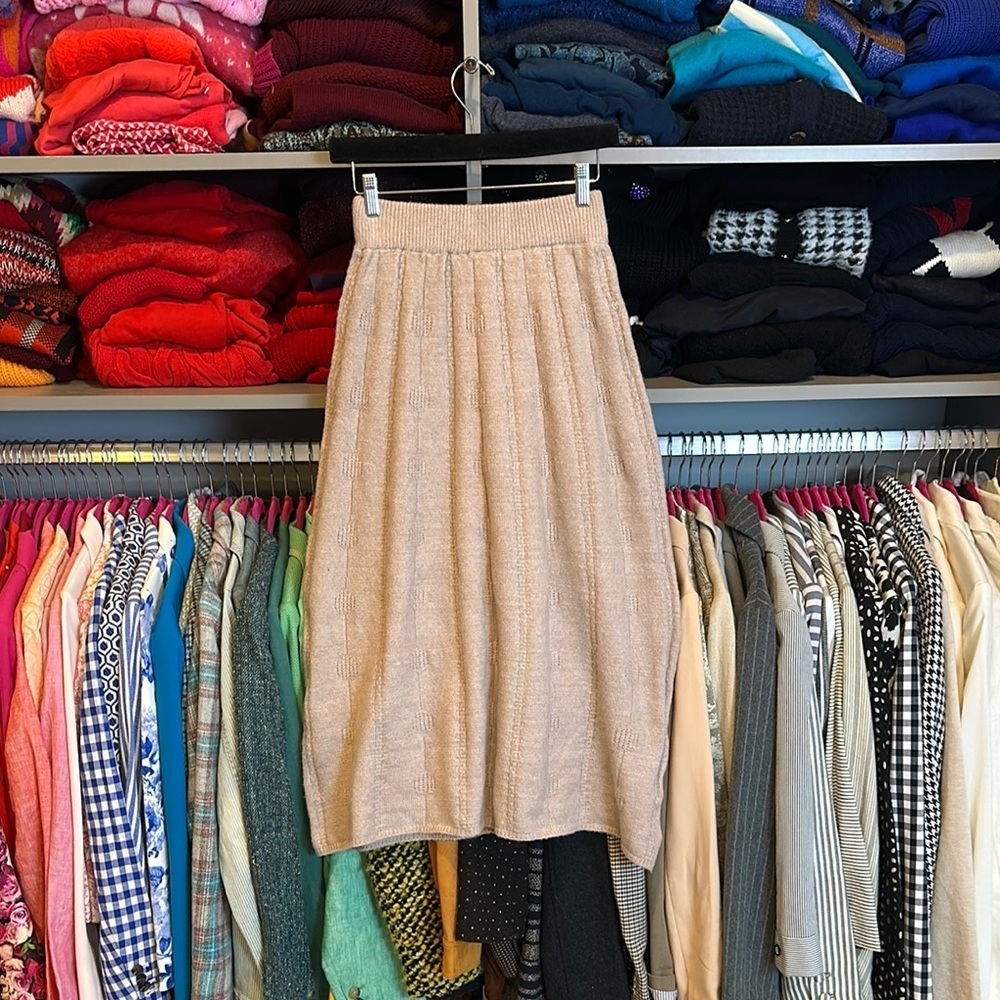Unbranded beige elastic waistband sweater skirt size S